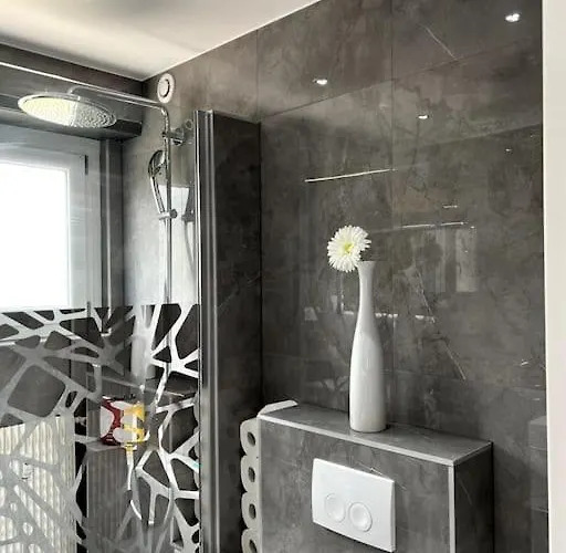 Superbe Lumineux Avec Parking Gratuit Apartment *